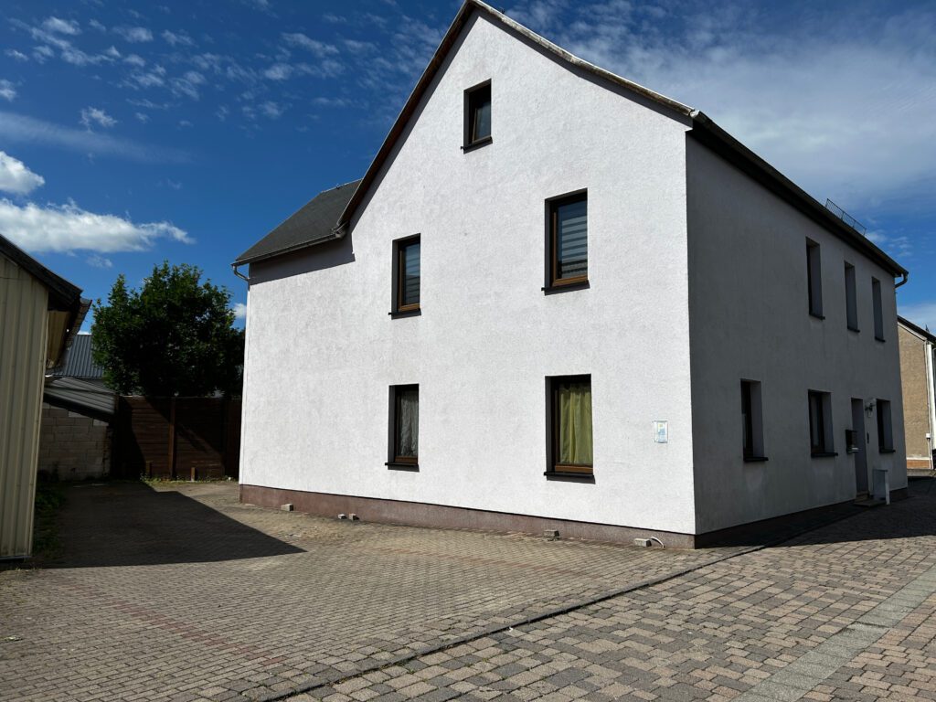 *** Mehrfamilienhaus in Langewiesen! 1 Außen_1